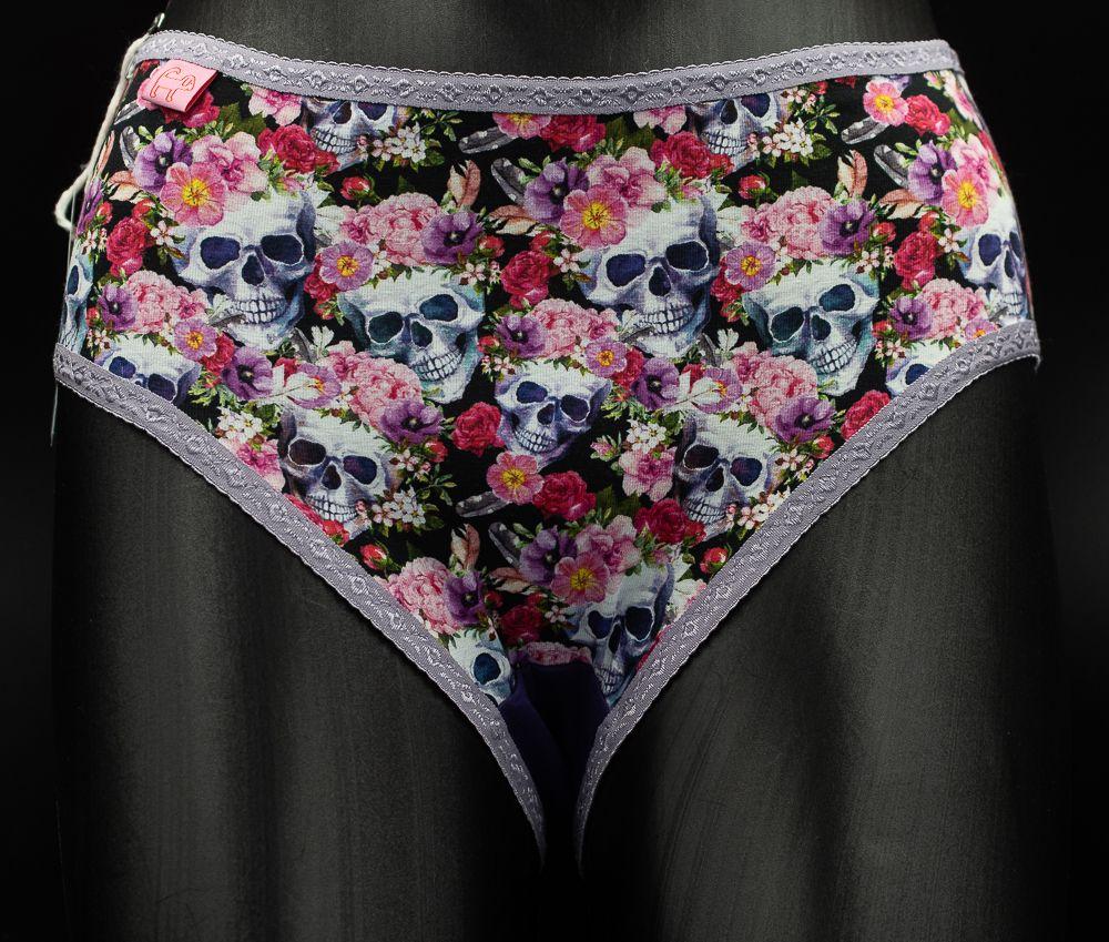 Roser og skulls 1 S.jpg