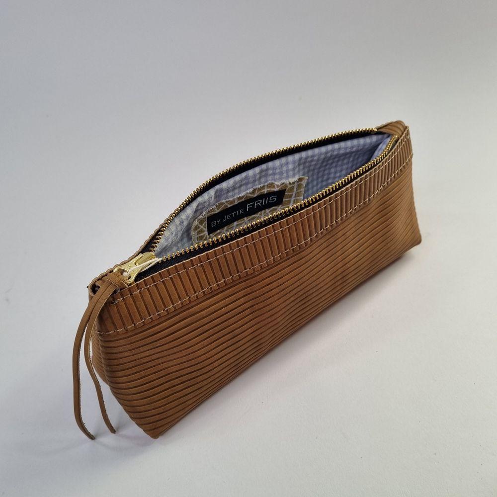 large_Nora etui3.jpg