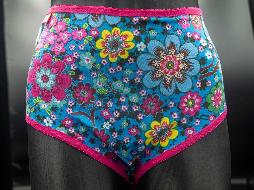 large_Retroblomster L1.jpg