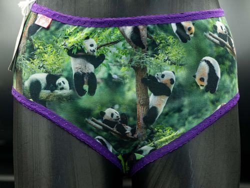 Thumbnail for Lykkelige Pandaer M1.jpg