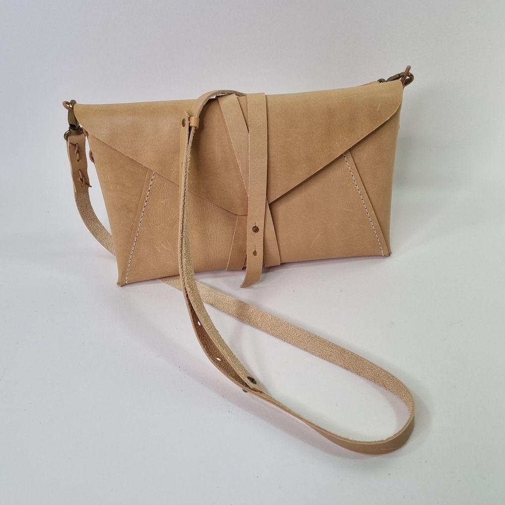 Clutch Daily – med aftagelig rem