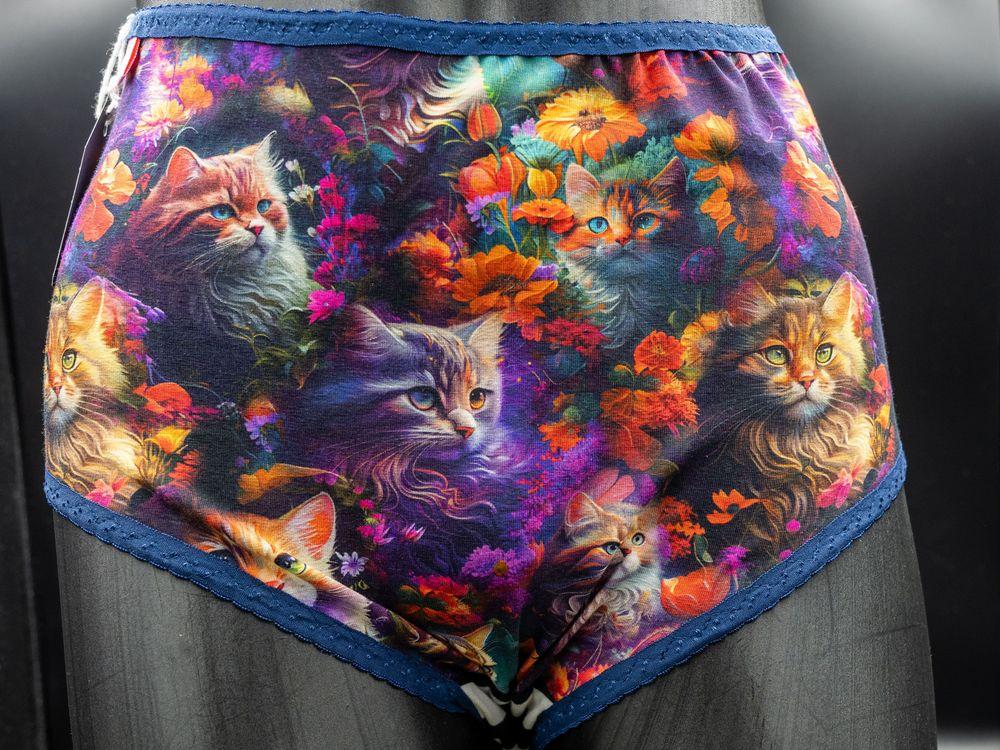 large_smukke katte large 1.jpg